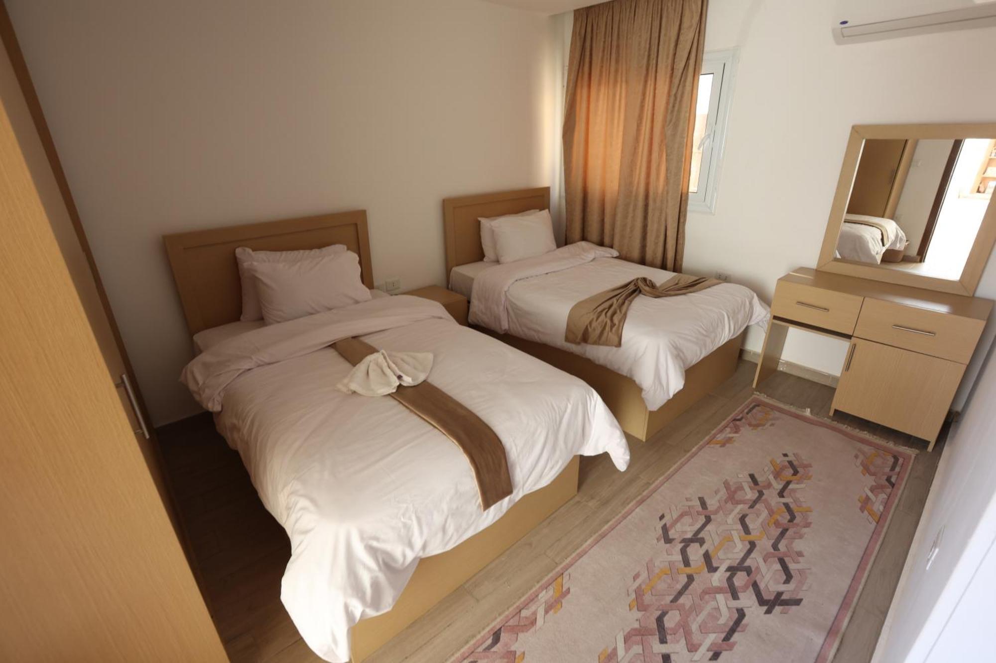 Eagles Pyramids View Hotel Kafrat al Jabal Ngoại thất bức ảnh