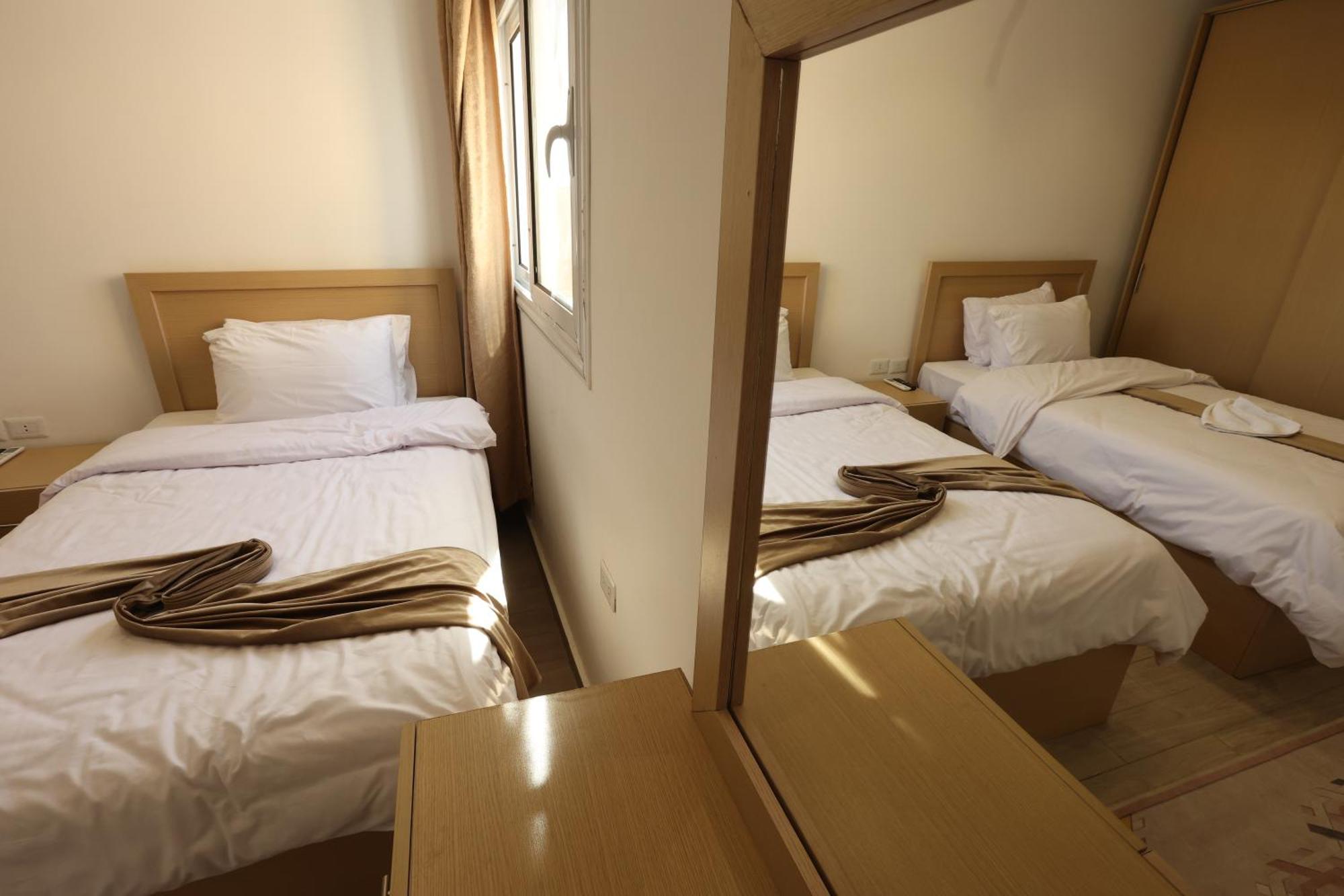 Eagles Pyramids View Hotel Kafrat al Jabal Ngoại thất bức ảnh